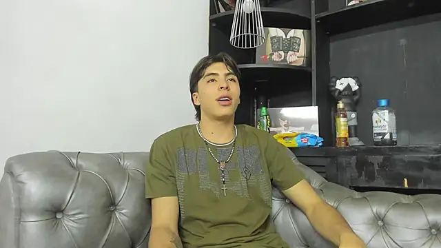 Snapshot of HeellBoy_ chatting on November 8, 2025, 1:17 am HeellBoy online show from November 8, 2025, 1:17 am