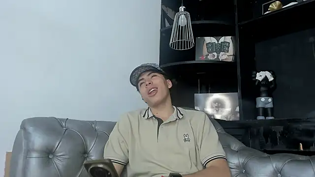 Snapshot of HeellBoy_ chatting on November 16, 2025, 2:28 am HeellBoy online show from November 16, 2025, 2:28 am