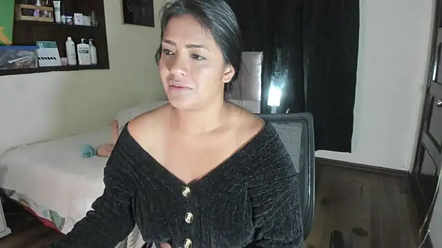 arianithaxox online show from January 29, 2025, 4:36 am