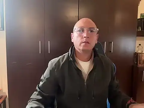 alanan881 online show from December 3, 2024, 4:14 am