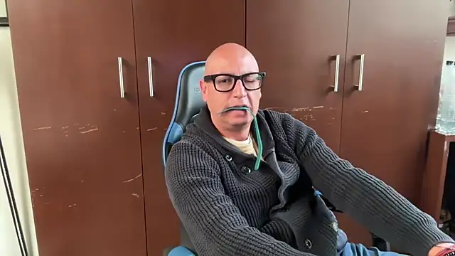 alanan881 online show from December 5, 2025, 6:15 pm