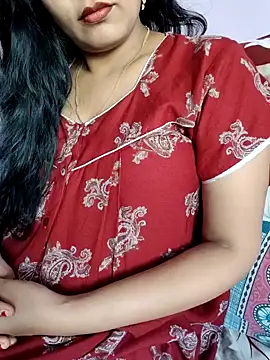 Snapshot of samitasharma chatting on January 2, 2025, 9:33 am samitasharma online show from January 2, 2025, 9:33 am