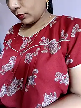 Snapshot of samitasharma chatting on January 7, 2025, 5:33 am samitasharma online show from January 7, 2025, 5:33 am