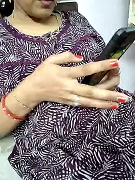 Snapshot of samitasharma chatting on January 7, 2025, 2:19 pm samitasharma online show from January 7, 2025, 2:19 pm