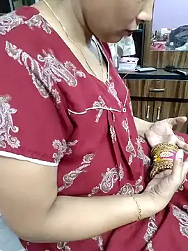 Snapshot of samitasharma chatting on January 19, 2025, 2:38 pm samitasharma online show from January 19, 2025, 2:38 pm