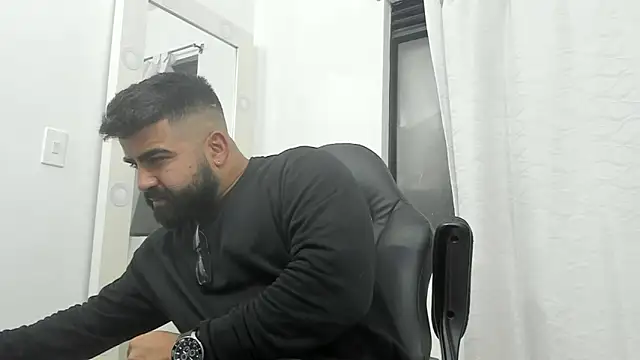 Lyon vach online show from March 11, 2025, 9:59 pm