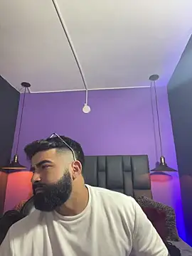 Lyon vach online show from February 2, 2026, 9:46 pm