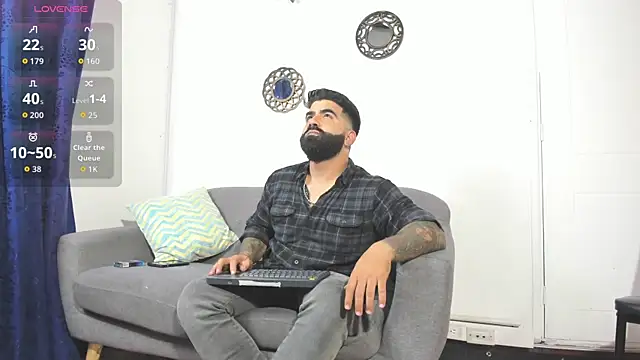 Snapshot of Lyon_vach chatting on May 17, 2026, 3:15 am Lyon vach online show from May 17, 2026, 3:15 am