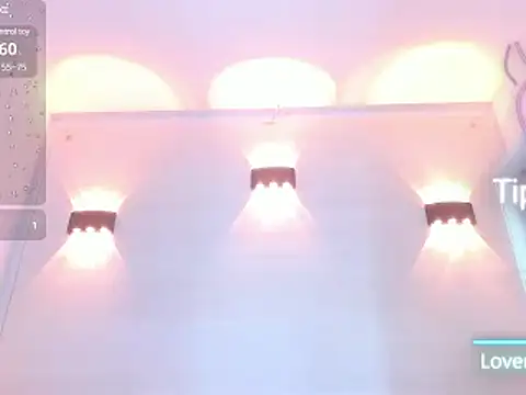 Snapshot of Molly_Spears chatting on February 20, 2025, 2:46 pm Molly Spears online show from February 20, 2025, 2:46 pm