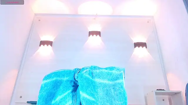 Snapshot of Molly_Spears chatting on March 15, 2025, 2:55 pm Molly Spears online show from March 15, 2025, 2:55 pm