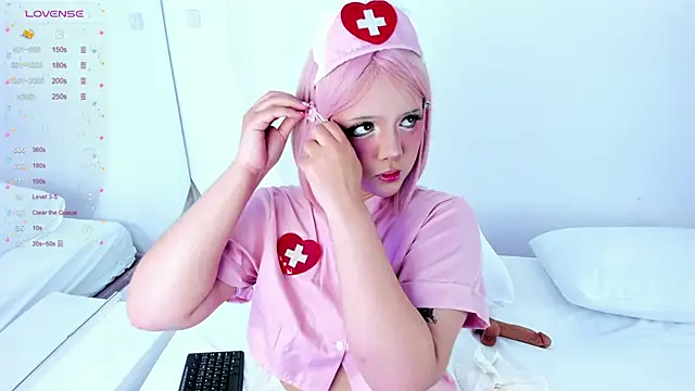 NanaOsaky online show from February 26, 2025, 12:25 pm