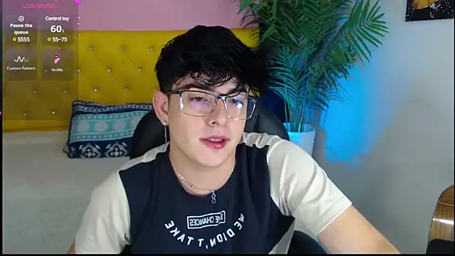 Snapshot of nolan_twink1 chatting on January 9, 2025, 5:43 pm nolan twink1 online show from January 9, 2025, 5:43 pm