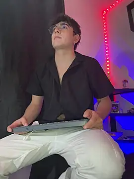 Snapshot of nolan_twink1 chatting on January 15, 2026, 5:27 pm nolan twink1 online show from January 15, 2026, 5:27 pm