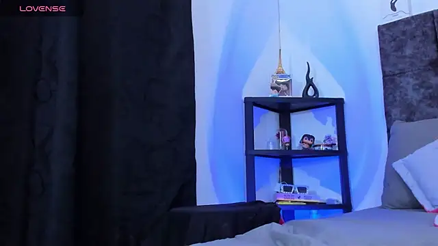 nolan twink1 online show from April 21, 2026, 5:17 pm