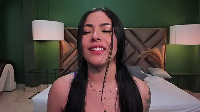 Mia Elowen online show from January 29, 2025, 11:25 pm