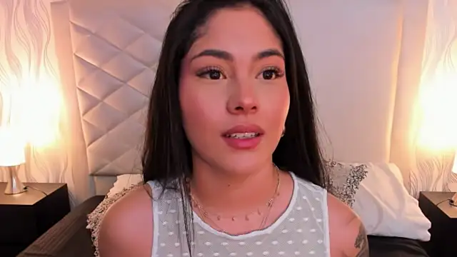 Mia Elowen online show from February 9, 2025, 11:04 pm