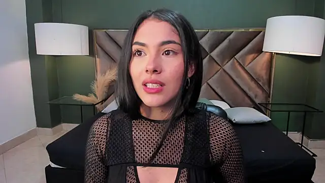 Mia Elowen online show from February 26, 2025, 10:09 pm