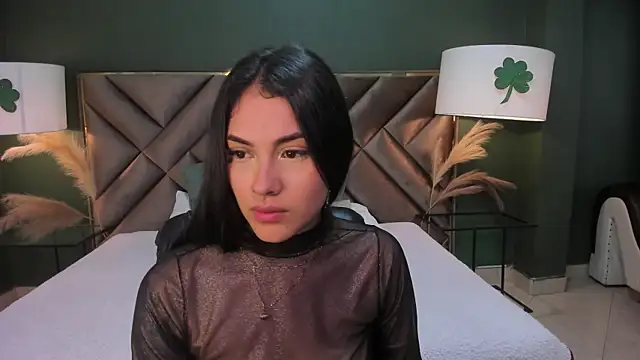 Mia Elowen online show from March 15, 2025, 10:44 pm