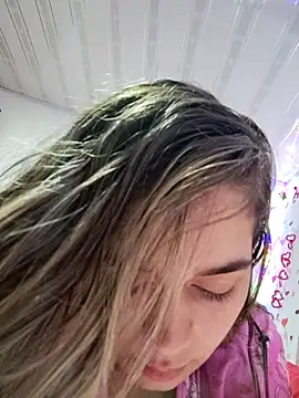 LaurenWelly  online show from February 21, 2025, 2:50 am