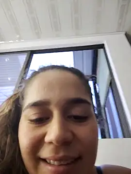 LaurenWelly  online show from March 2, 2025, 11:20 pm