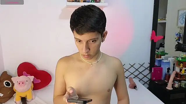 milky  boy  online show from January 11, 2026, 4:17 am