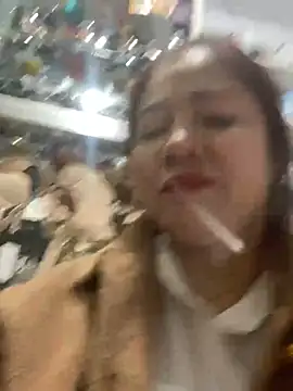 Snapshot of Cesywet chatting on February 8, 2025, 1:32 am Cesywet online show from February 8, 2025, 1:32 am