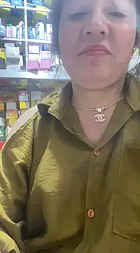 Snapshot of Cesywet chatting on February 12, 2025, 1:27 pm Cesywet online show from February 12, 2025, 1:27 pm