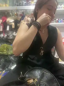 Snapshot of Cesywet chatting on March 8, 2025, 10:11 am Cesywet online show from March 8, 2025, 10:11 am