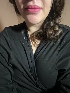 Elinatiranda online show from March 26, 2026, 1:49 pm