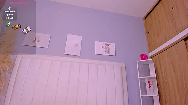 Paula-Brown1 online show from October 9, 2025, 7:12 pm