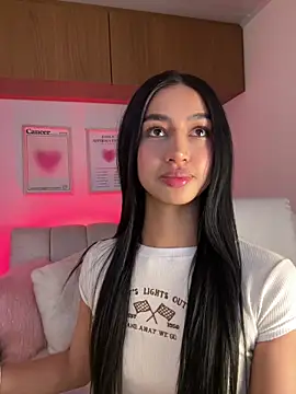 maddy bronw  online show from September 10, 2025, 10:54 pm