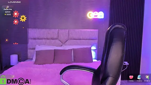 Snapshot of Cristal__adams chatting on November 6, 2025, 12:17 pm Cristal adams online show from November 6, 2025, 12:17 pm