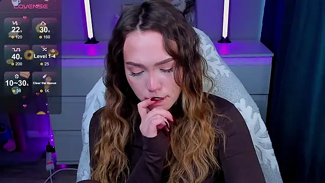 Evia r0se online show from February 24, 2026, 8:23 am