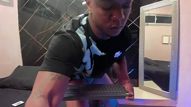 ronnie 7777 online show from January 20, 2025, 7:35 pm