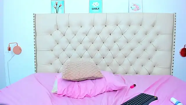 Kim Eli online show from December 19, 2024, 2:01 am