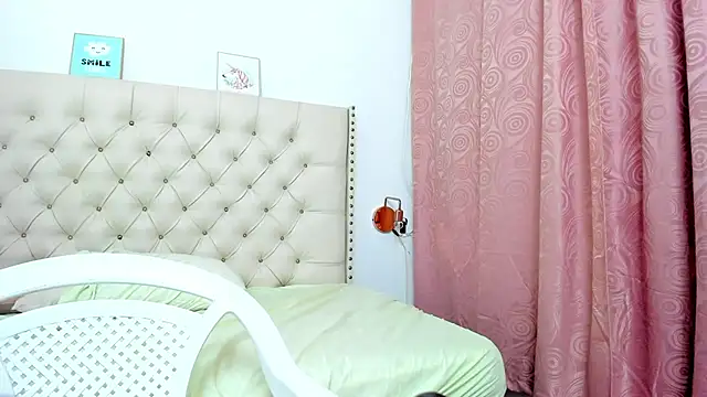 Kim Eli online show from January 6, 2025, 10:47 pm