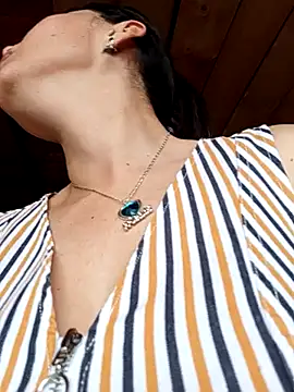 Samantha Sullivan  online show from March 13, 2025, 8:54 pm