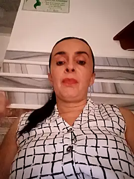 Samantha Sullivan  online show from September 16, 2025, 9:38 pm