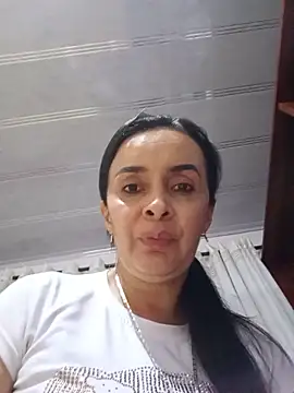 Samantha Sullivan  online show from April 18, 2026, 2:48 am