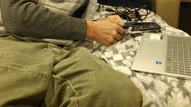 overaveragefreak4you online show from January 5, 2026, 7:39 pm