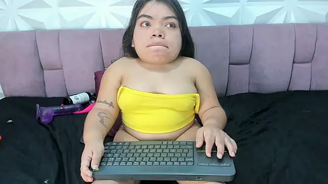 Snapshot of Michelle_Brooks chatting on January 15, 2025, 4:43 pm Michelle Brooks online show from January 15, 2025, 4:43 pm