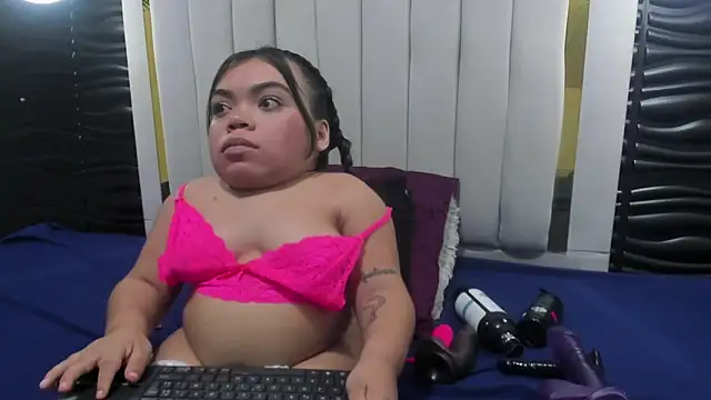 Snapshot of Michelle_Brooks chatting on February 4, 2025, 7:55 pm Michelle Brooks online show from February 4, 2025, 7:55 pm