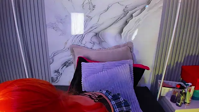 venusowen  online show from April 18, 2026, 3:16 pm