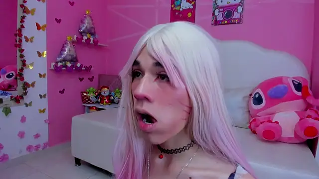 Snapshot of DaripQueen chatting on December 16, 2024, 2:49 pm DaripQueen online show from December 16, 2024, 2:49 pm