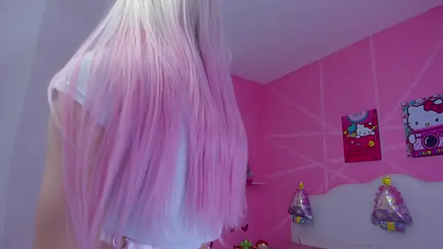 Snapshot of DaripQueen chatting on December 17, 2024, 1:27 pm DaripQueen online show from December 17, 2024, 1:27 pm