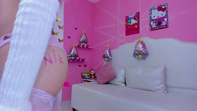 Snapshot of DaripQueen chatting on January 7, 2025, 5:09 pm DaripQueen online show from January 7, 2025, 5:09 pm