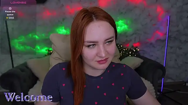 Snapshot of LovelyBell chatting on February 4, 2025, 12:55 pm LovelyBell online show from February 4, 2025, 12:55 pm