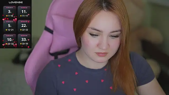 Snapshot of LovelyBell chatting on October 18, 2025, 5:10 am LovelyBell online show from October 18, 2025, 5:10 am