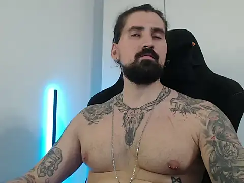 MateoHunk online show from October 27, 2025, 6:01 pm