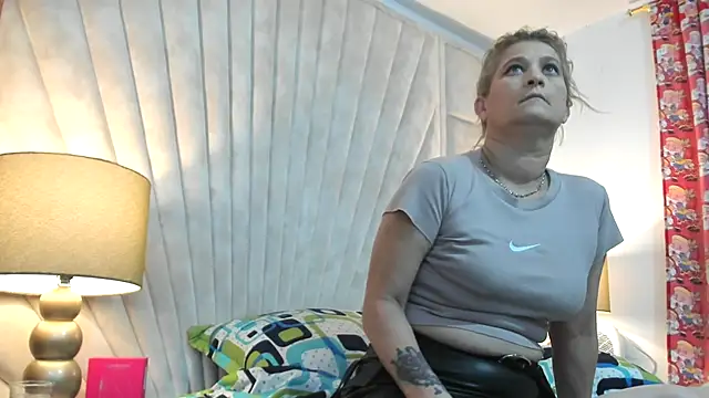 Jade squirtt online show from November 29, 2025, 10:07 am